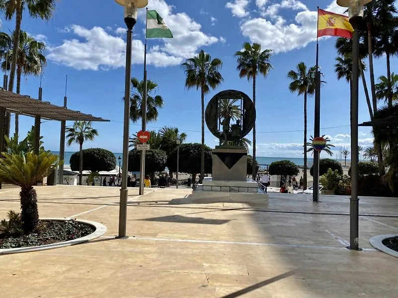 Luxe Discret Avenida Del Mar Appartement Marbella Spanje