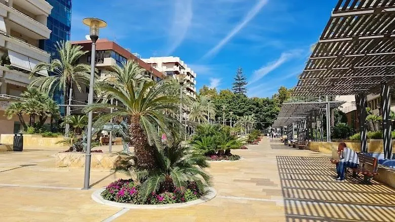 Luxe Discret Avenida Del Mar Appartement Marbella Spanje